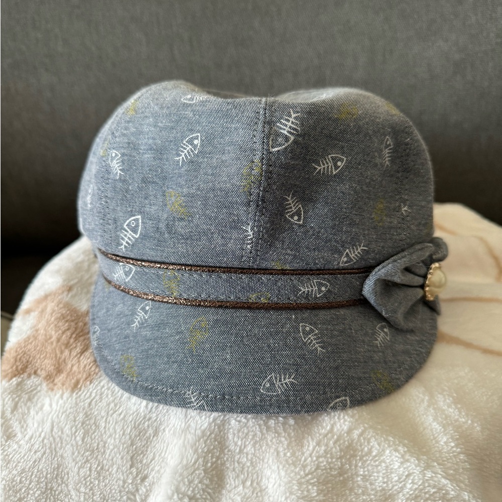 Gray Cap with Fish Pattern~ newspaper boy look